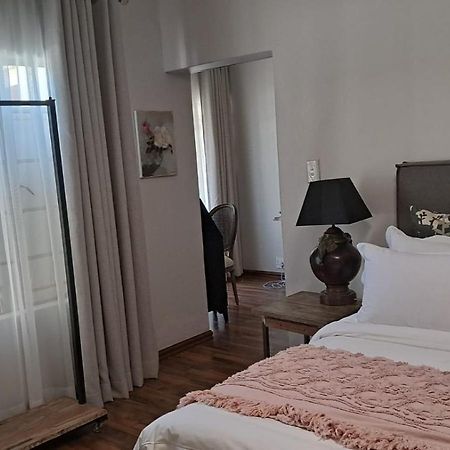 Art And Soul Restaurant, Accommodation, French Bar And Art Gallery 帕雷斯 外观 照片