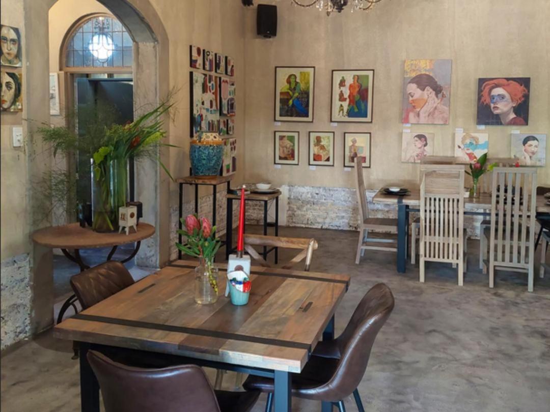 Art And Soul Restaurant, Accommodation, French Bar And Art Gallery 帕雷斯 外观 照片